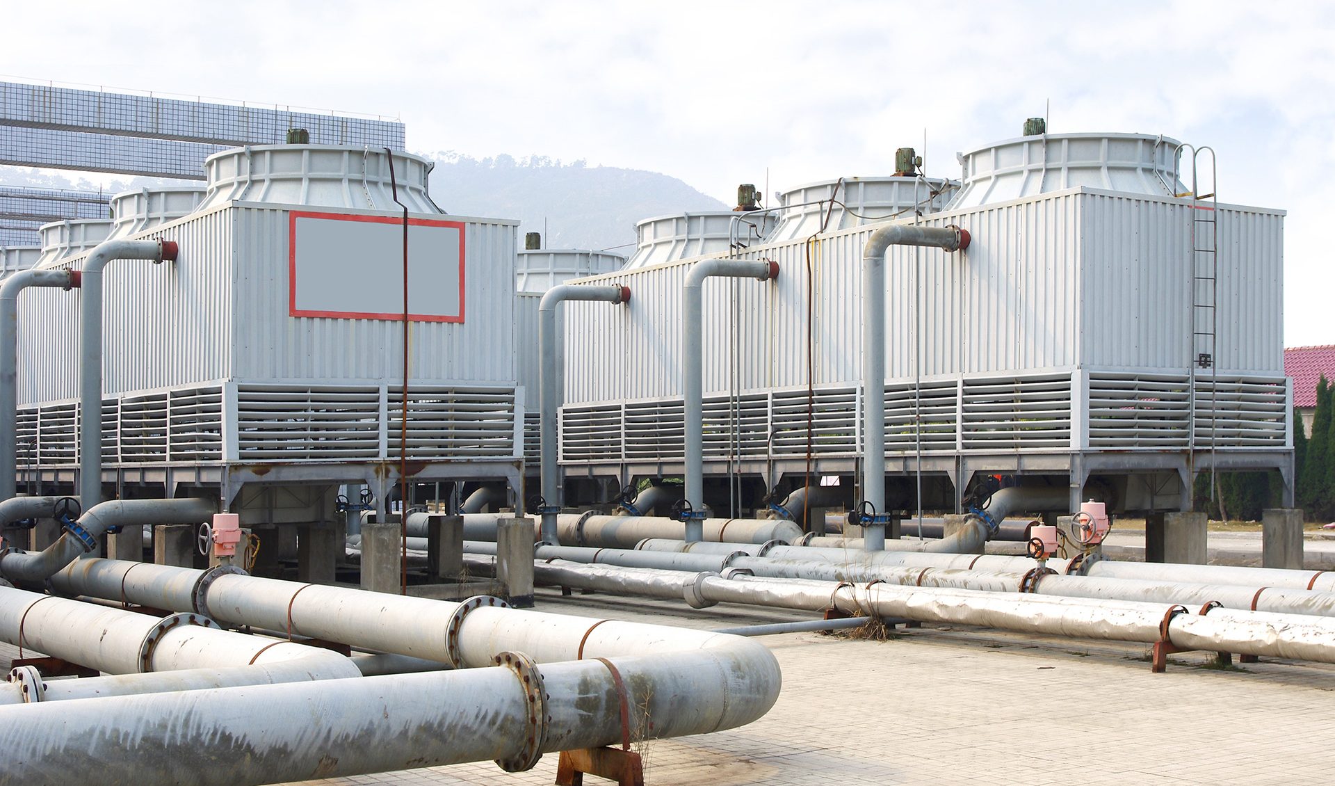 Gelände mit Rückkühlern